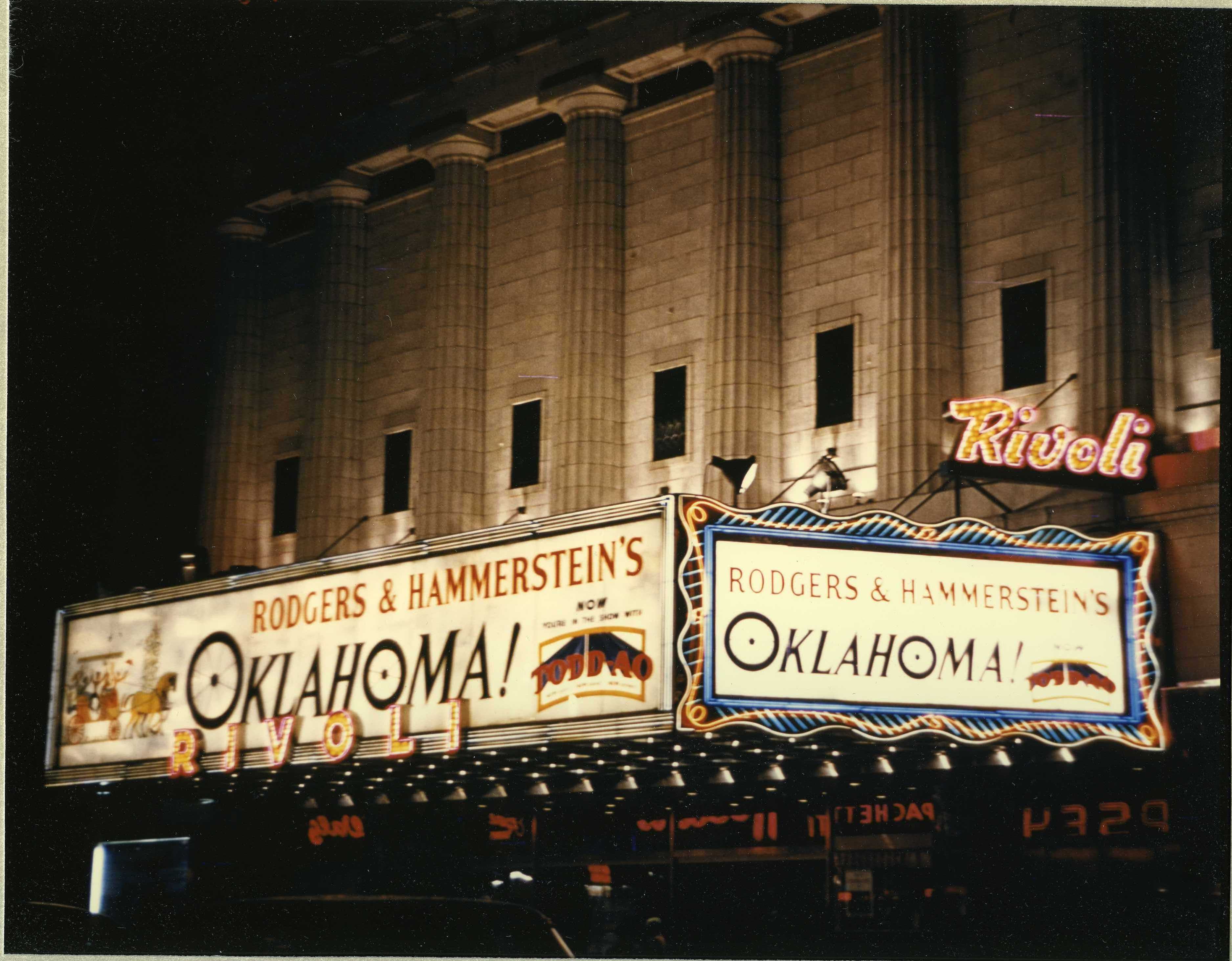 Мюзикл оклахома. Мюзикл Оклахома 1943. Первый мюзикл Оклахома. Оклахома спектакль. Оклахома Бродвей.