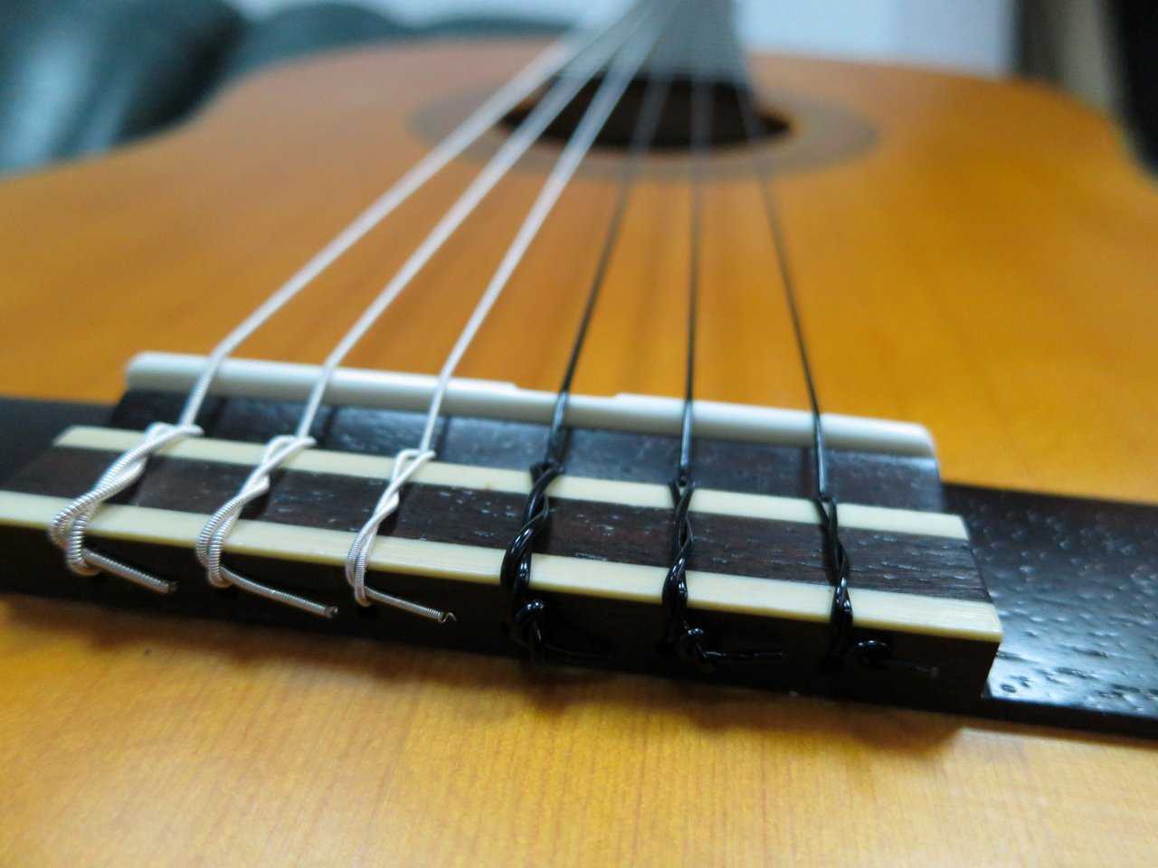 Гитары нейлон. Струны d'Addario Pro Arte ej49. Ej49 струны. Нейлоновые струны для бас гитары. Струны 10-46 для акустической гитары.