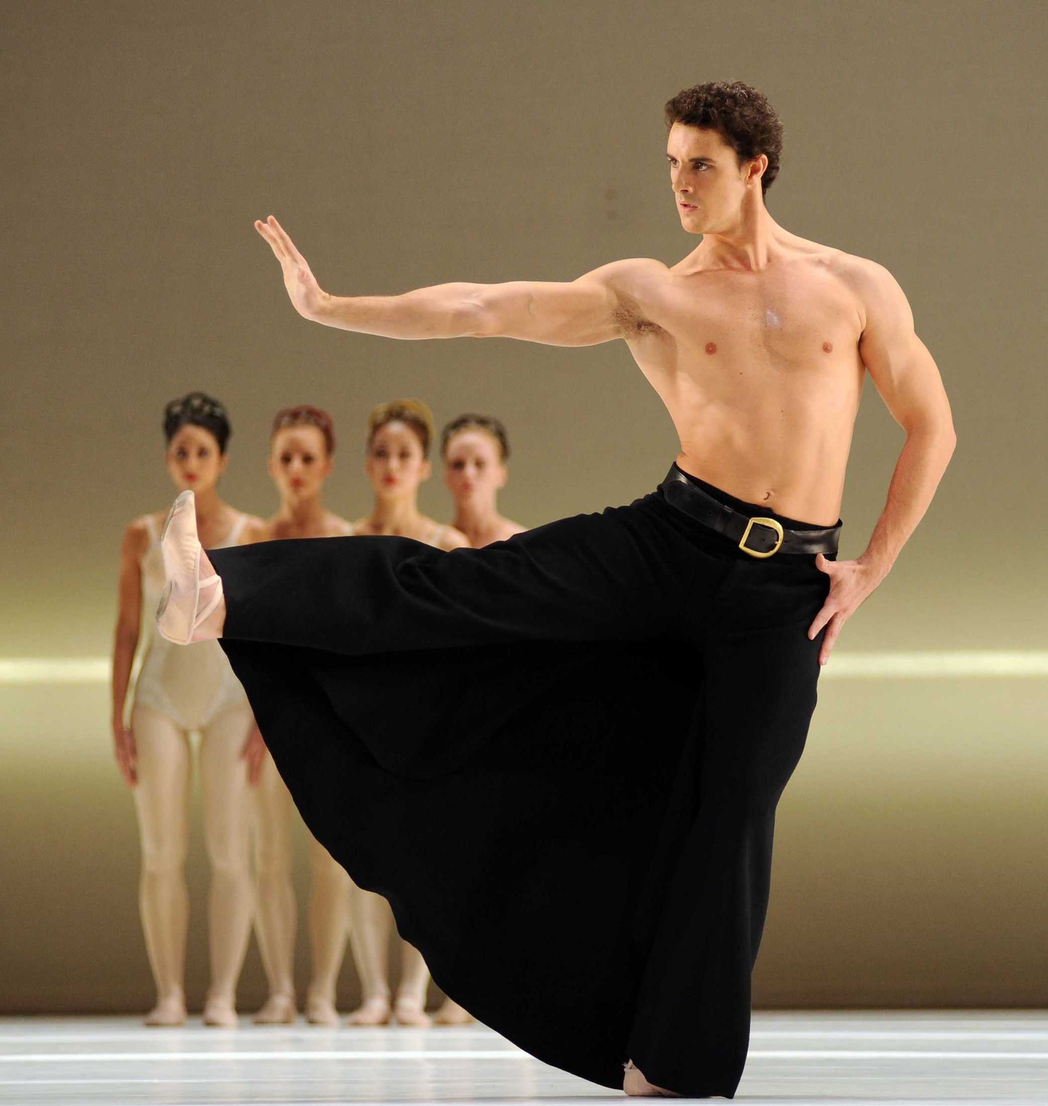 Мужская одежда в балете